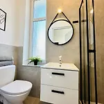 Studio Oliwa Station Apartment