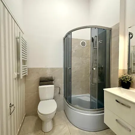 Studio Oliwa Station דירה