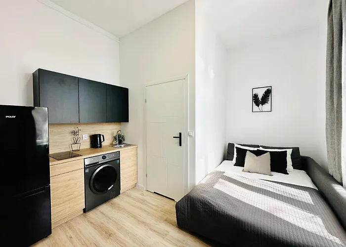 Studio Oliwa Station アパート *