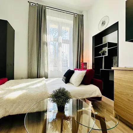 Studio Oliwa Station Apartment Danzig